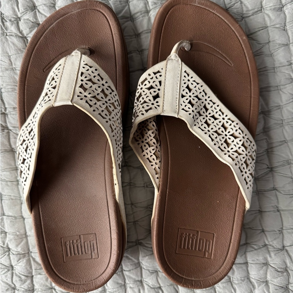 Well Worn FitFlop Women's Sandals